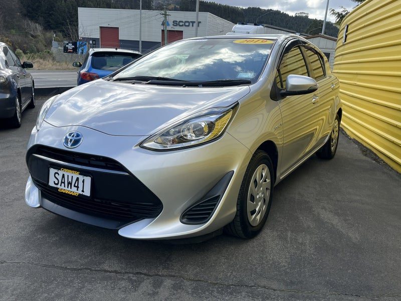 2019 Toyota Aqua Hybrid, photo 3