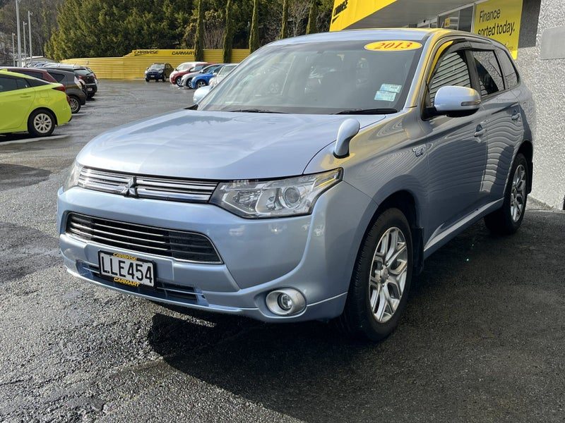2013 Mitsubishi Outlander G -SUV-PHEV-4WD, photo 3