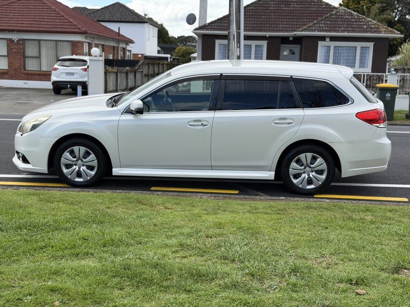 2013 Subaru Legacy, photo 3
