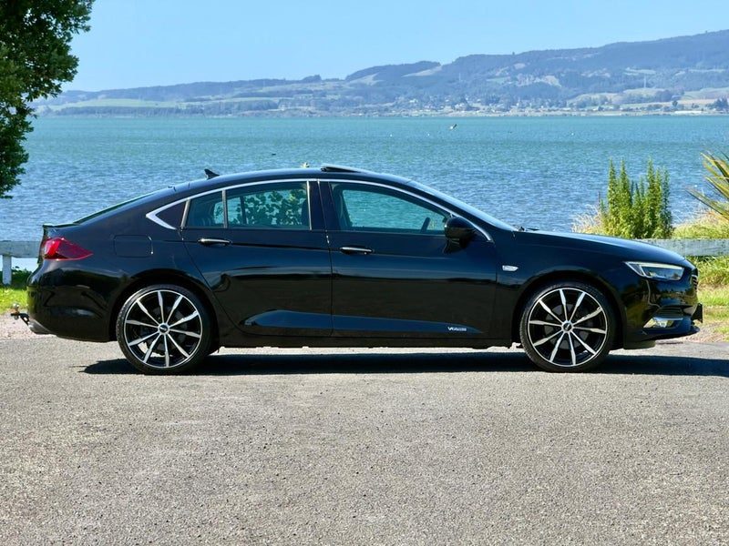 2018 Holden Commodore CALAIS V 3.6PT/4WD, photo 2