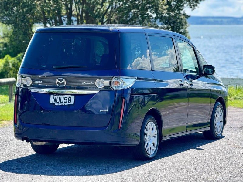 2010 Mazda Biante, photo 3