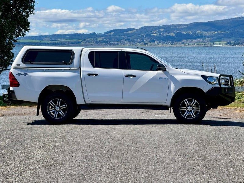 2018 Toyota Hilux SR TD DC 2.8D/4WD/6A, photo 2