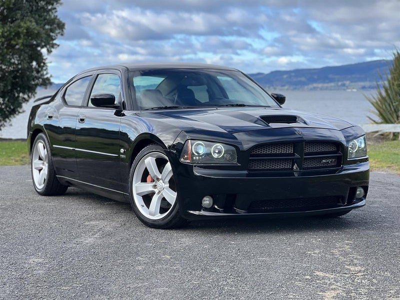 2005 Dodge Charger SRT8