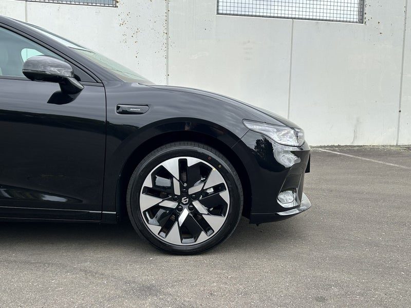 2026 Leapmotor B05 Design BEV Design 67Kwh/Ev/At, photo 2