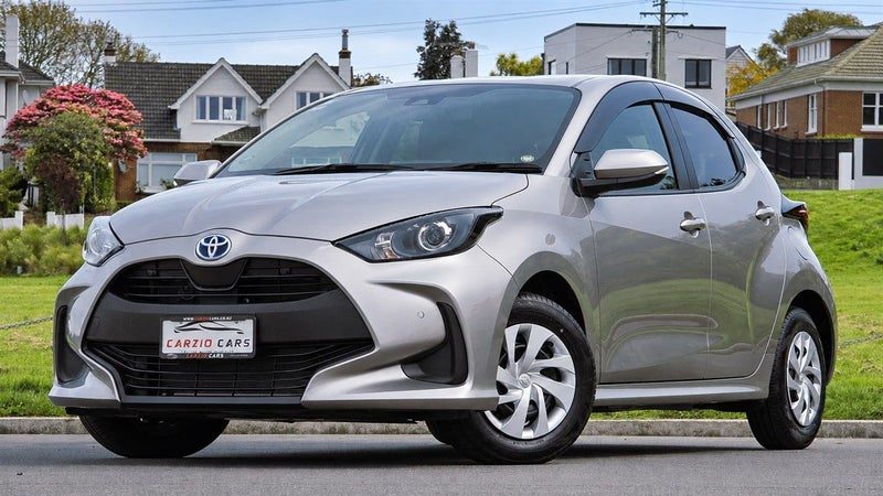 2020 Toyota Yaris Hybrid G, photo 2