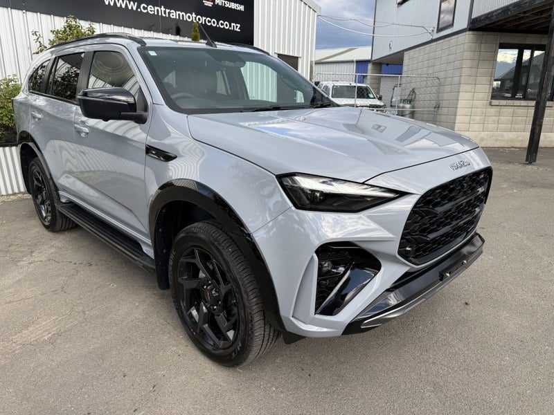 2026 Isuzu MU-X X-T 3.0D 4x4, photo 2