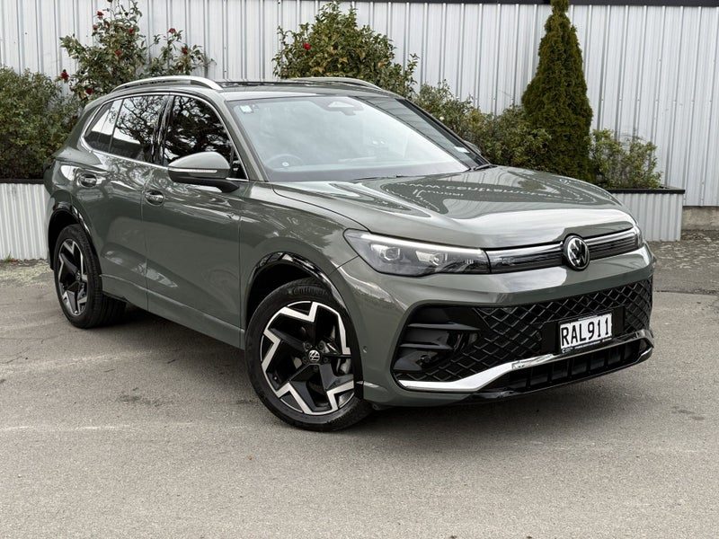 2025 Volkswagen Tiguan R-Line