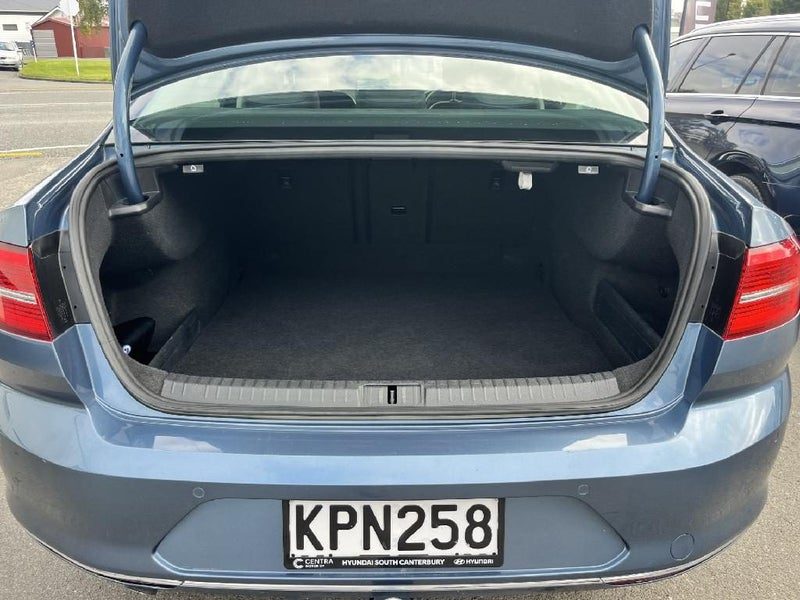 2017 Volkswagen Passat Tdi 140kw Hl 2.0d/6a, photo 3