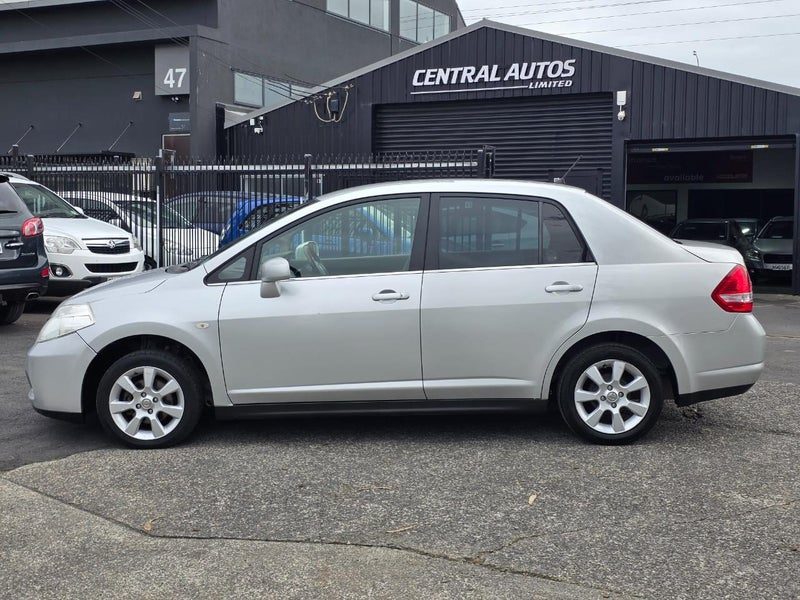 2009 Nissan Tiida Latio, photo 2