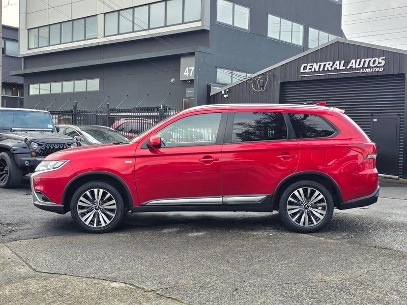 2021 Mitsubishi Outlander LS 2.4P, photo 2