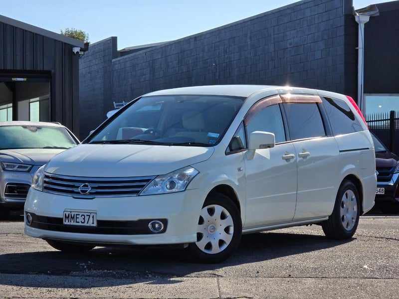 2007 Nissan Presage 8 Seats/smart key/