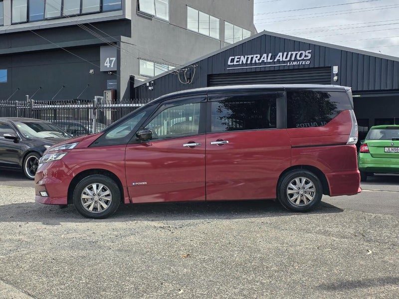 2018 Nissan Serena Highway Star, photo 2