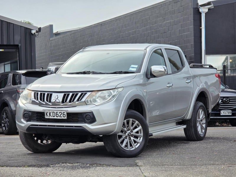 2017 Mitsubishi Triton D/CAB GLXR 2.4D/5AT