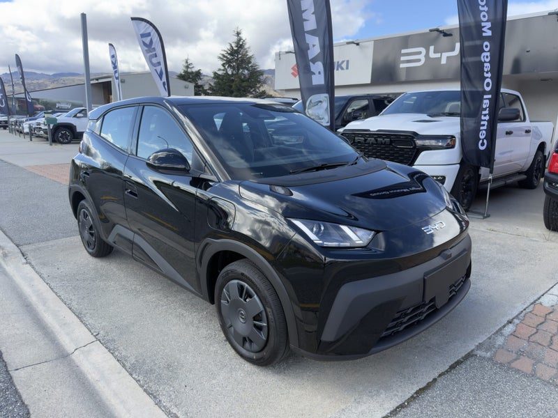 2026 BYD ATTO 1 Essential EV, photo 2