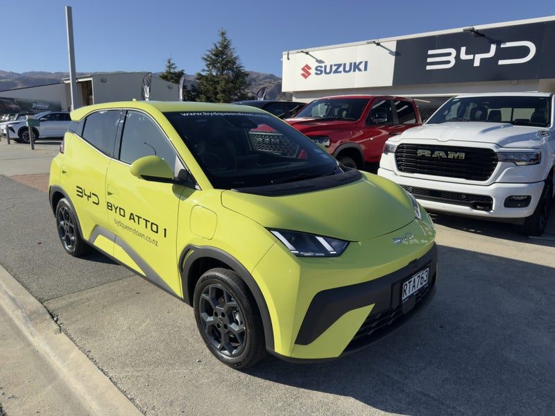 2026 BYD ATTO 1 Premium EV, photo 2