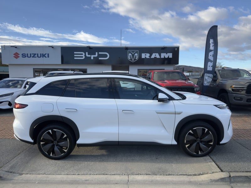 2026 BYD Sealion 8 Premium AWD, photo 3