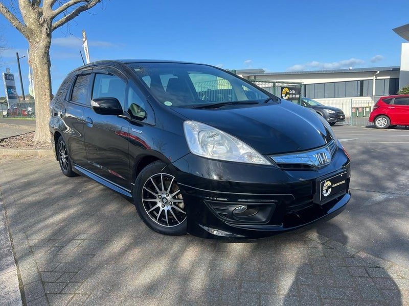 2013 Honda Fit Shuttle, photo 2