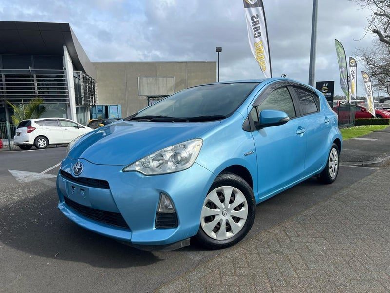 2013 Toyota Aqua S