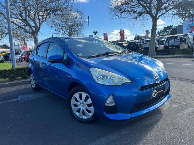 2014 Toyota Aqua S, photo 2