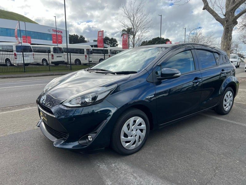 2019 Toyota Aqua S, photo 2