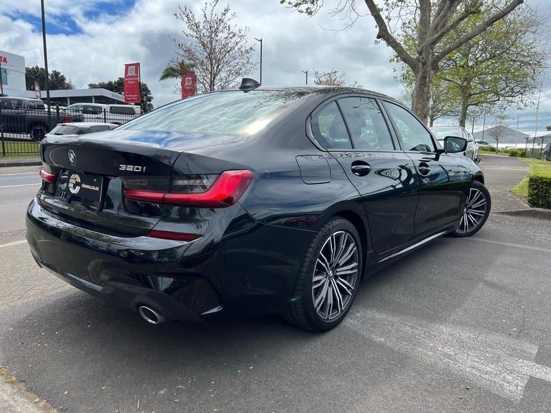 2020 BMW 320i, photo 3