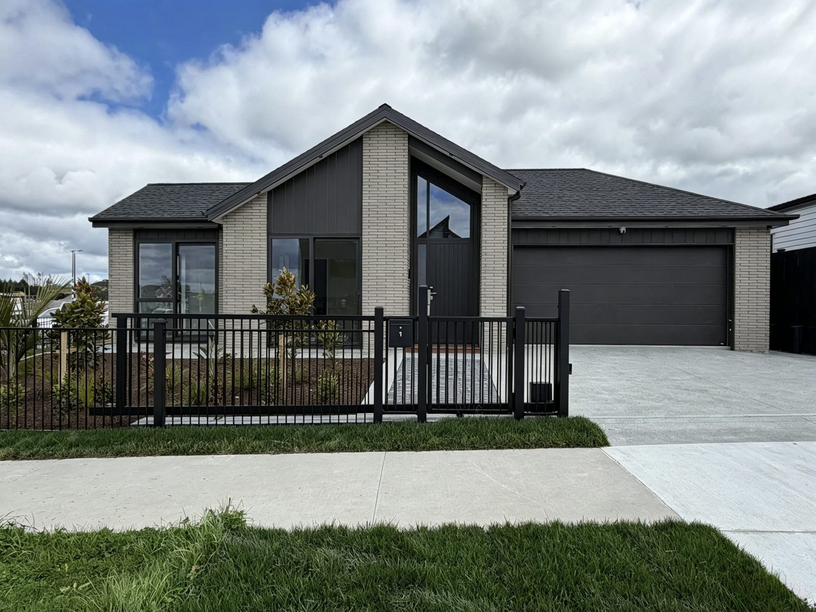 1 Lamont Street, Milldale