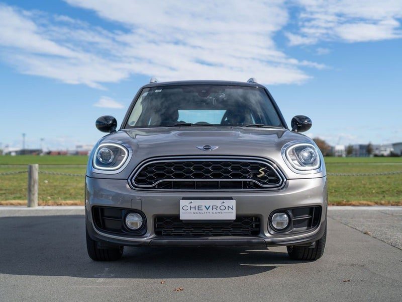 2017 MINI Cooper SE Crossover All 4, photo 3