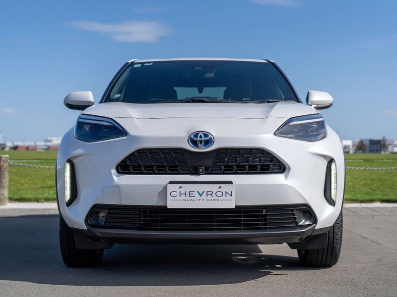 2023 Toyota Yaris Cross Hybrid Z, photo 2