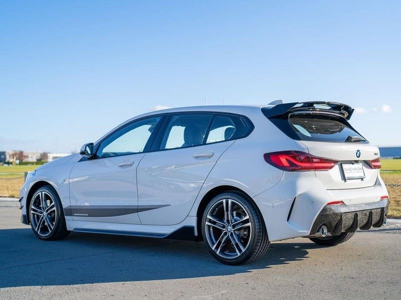 2021 BMW 118d M-SPORT, photo 3