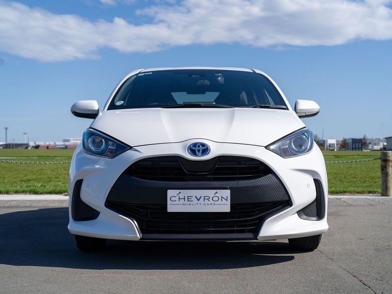 2023 Toyota Yaris Hybrid X, photo 2