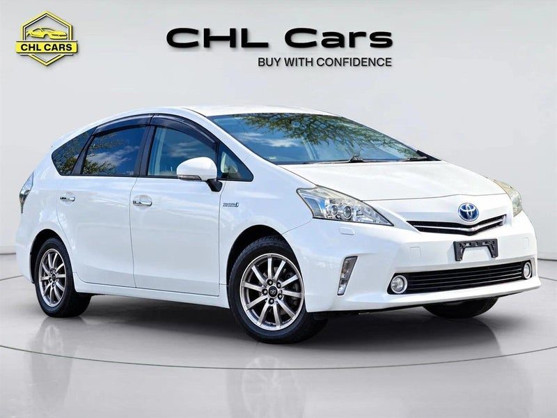 2014 Toyota Prius Alpha, photo 3