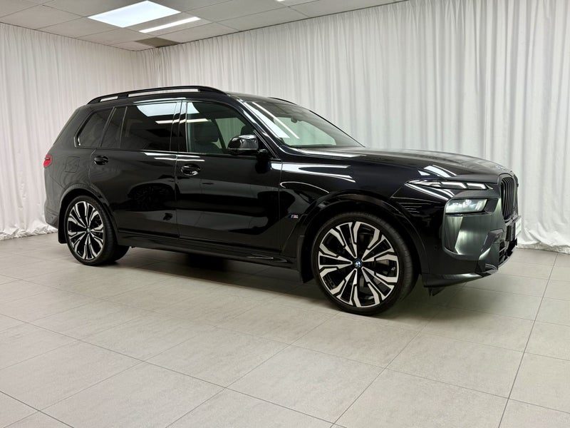 2024 BMW X7 X7 M60i M Performance + Luxury, photo 2