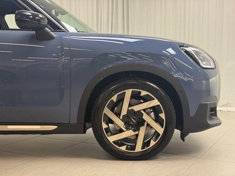 2026 MINI Countryman Countryman SE ALL4 Favoured, photo 3
