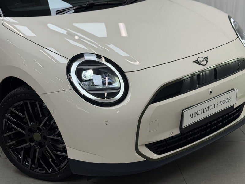2026 MINI Electric Hatch SE Cooper SE Paul Smith, photo 2