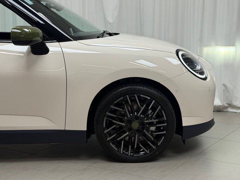 2026 MINI Electric Hatch SE Cooper SE Paul Smith, photo 3