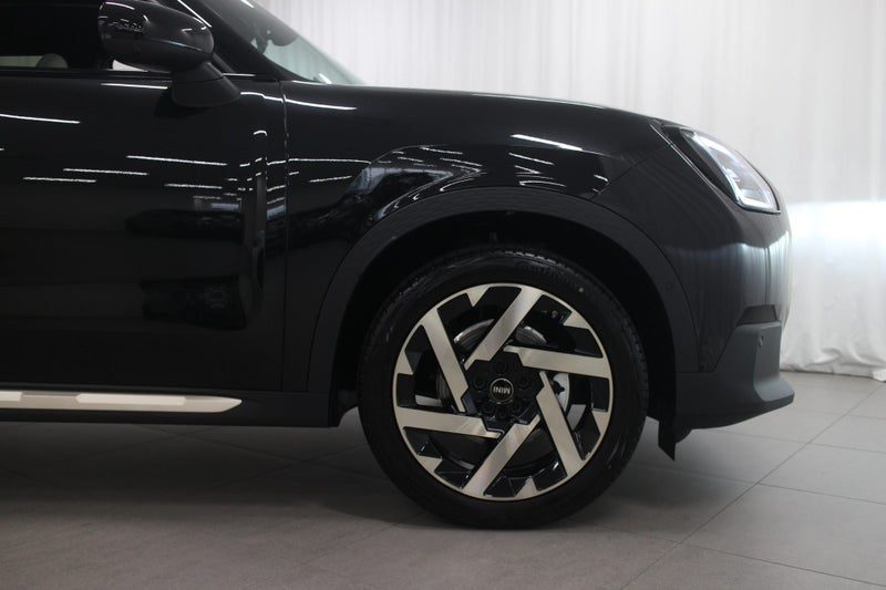 2026 MINI Countryman Countryman C Favoured, photo 2