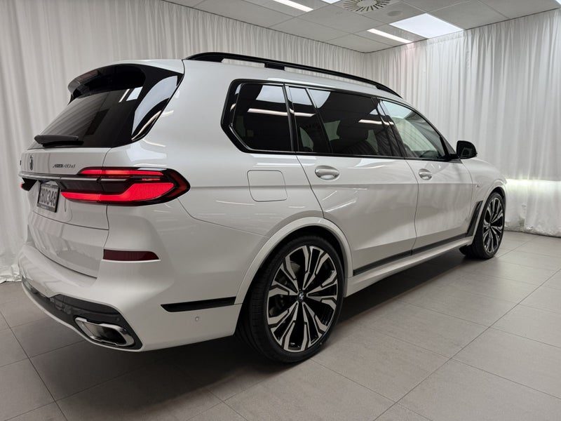 2025 BMW X7 M Sport, photo 3