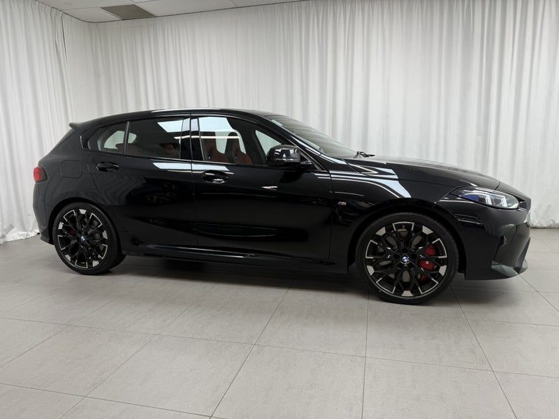 2025 BMW M135i M135i xDrive Hatch, photo 2