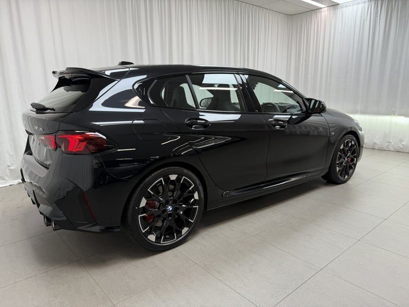 2025 BMW M135i M135i xDrive Hatch, photo 3
