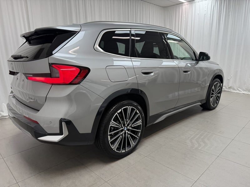 2026 BMW X1 X1 xDrive25e + Innovations Package, photo 3