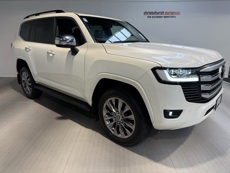 2023 Toyota Land Cruiser LC300 VX Limited 7 Seater