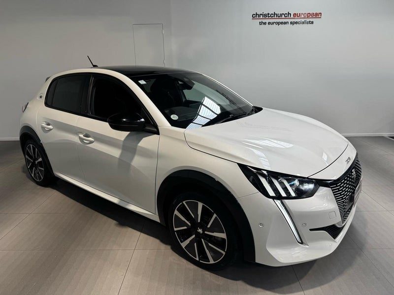 2022 Peugeot E-208 GT Full Electric, main photo