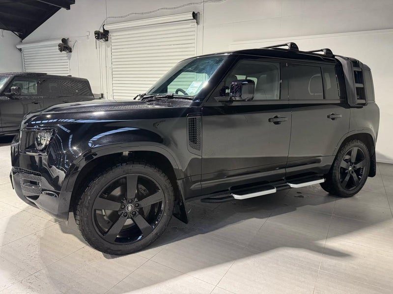 2023 Land Rover Defender 110 D300 SE X-Dynamic, photo 3