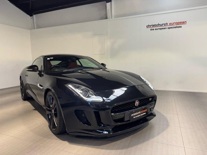 2016 Jaguar F-Type S Supercharged Coupe, photo 2