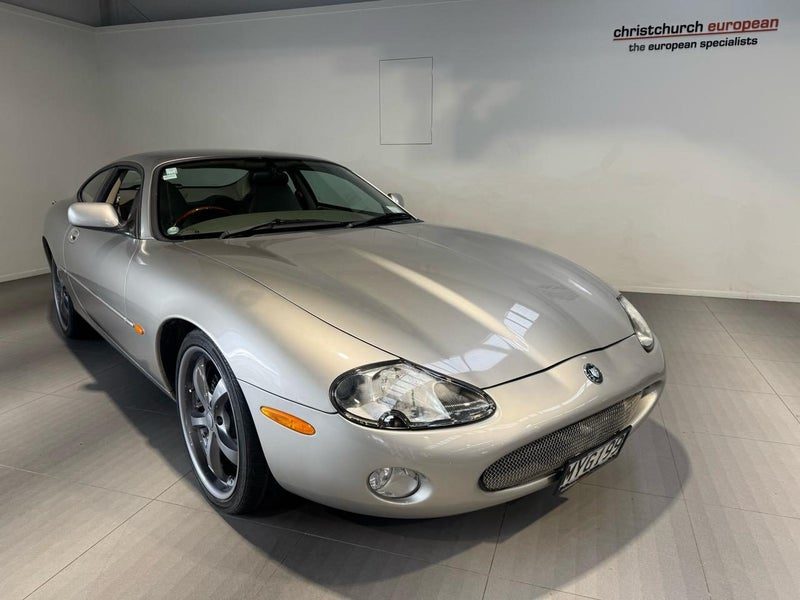 1997 Jaguar XK8 Classic Coupe, photo 2