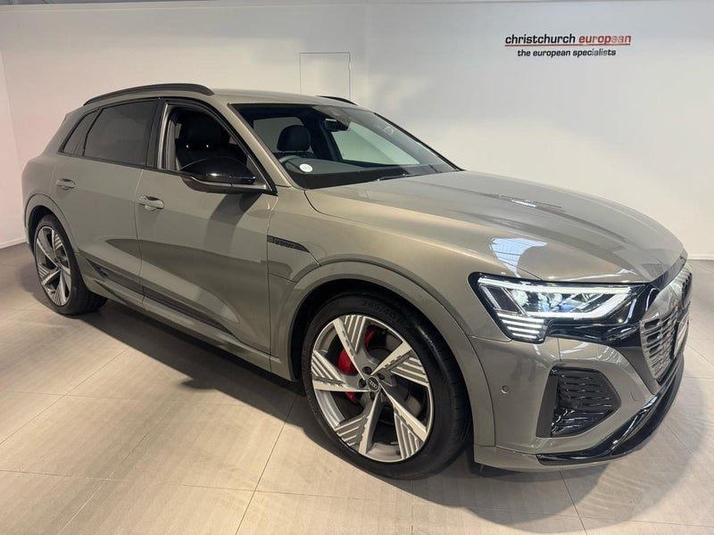 2025 Audi Q8 S Line
