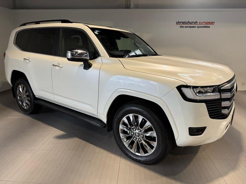 2023 Toyota Land Cruiser VX Limited, main photo