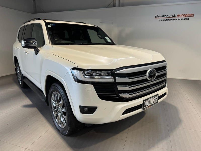 2023 Toyota Land Cruiser VX Limited, photo 2