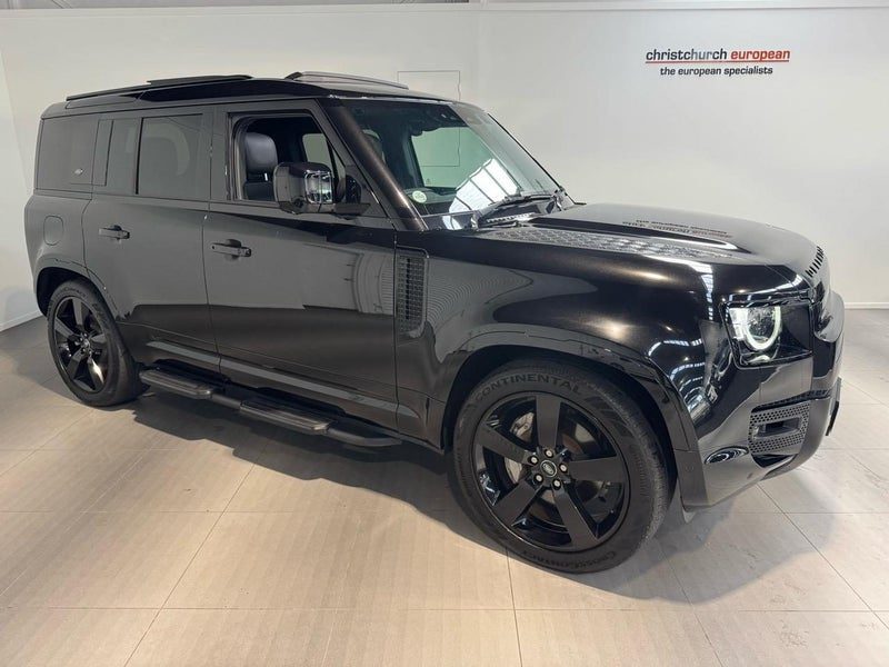 2023 Land Rover Defender 110 D 300 HSE, main photo