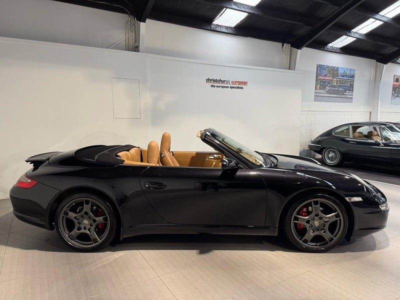 2005 Porsche 911 997 Carrera Cabriolet, photo 3